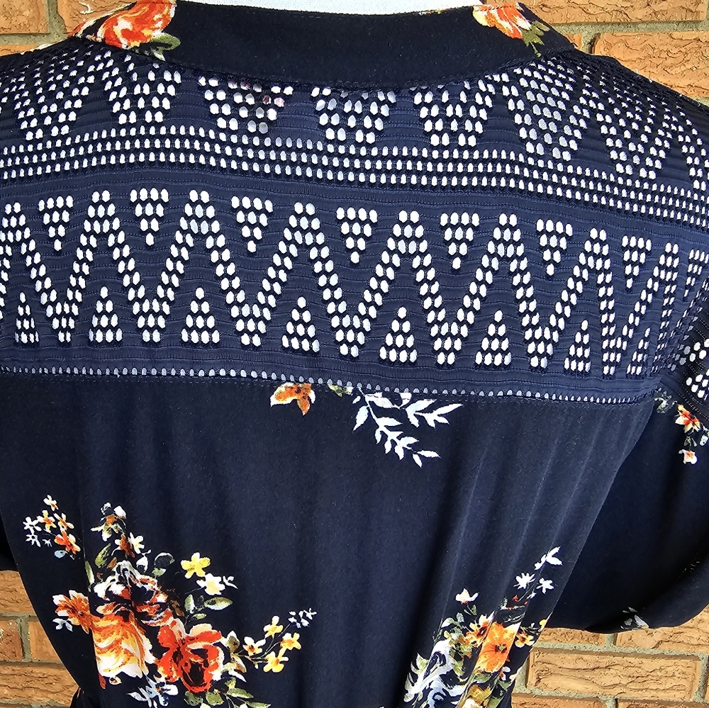 No boundaries floral t-shirt dress - Picture 5 of 8